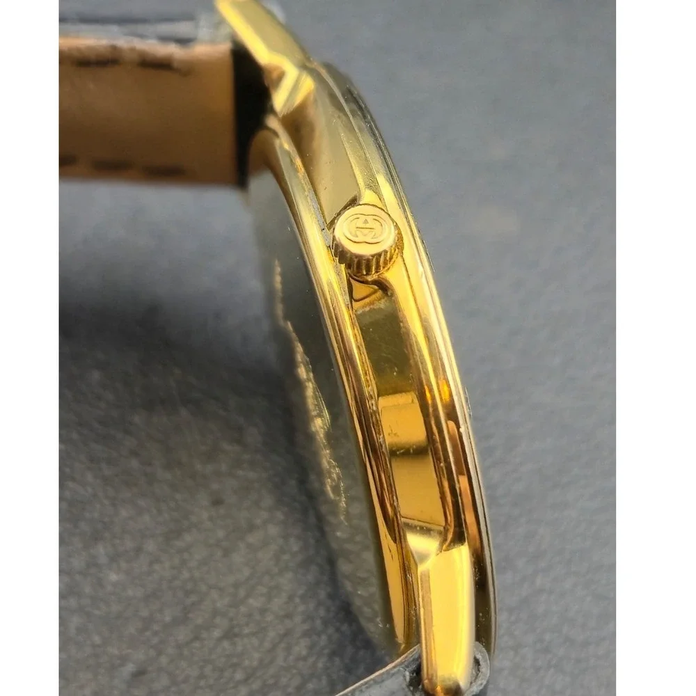 Vintage 3000.2.M Gucci Watch Gold Plated Green Red Sherry Line‎ Dial Roman Bezel